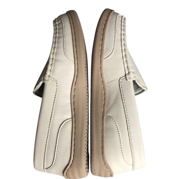 My Pillow My Slippers Womens Moccasin Cream Soft Leather Size 8W - Picture 10 of 10